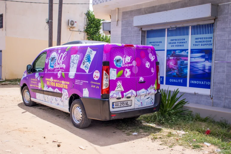 1772099158416-Branding-vehicule1